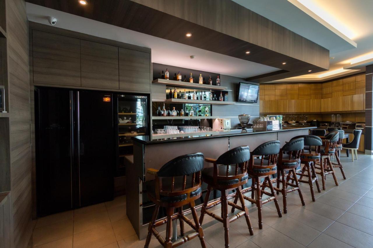 Mariner Hotel Labuan Ngoại thất bức ảnh